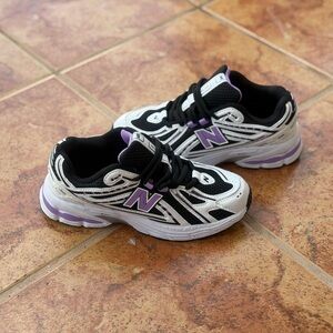 Size 4.5 Men’s And Women’s 6 - New Balance 1906R Black, White & Purple Running
